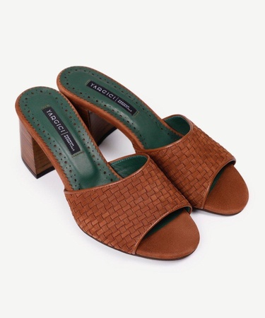  YARGICI Kösele Kaplama Yumuşak Deri Topuklu Terlik