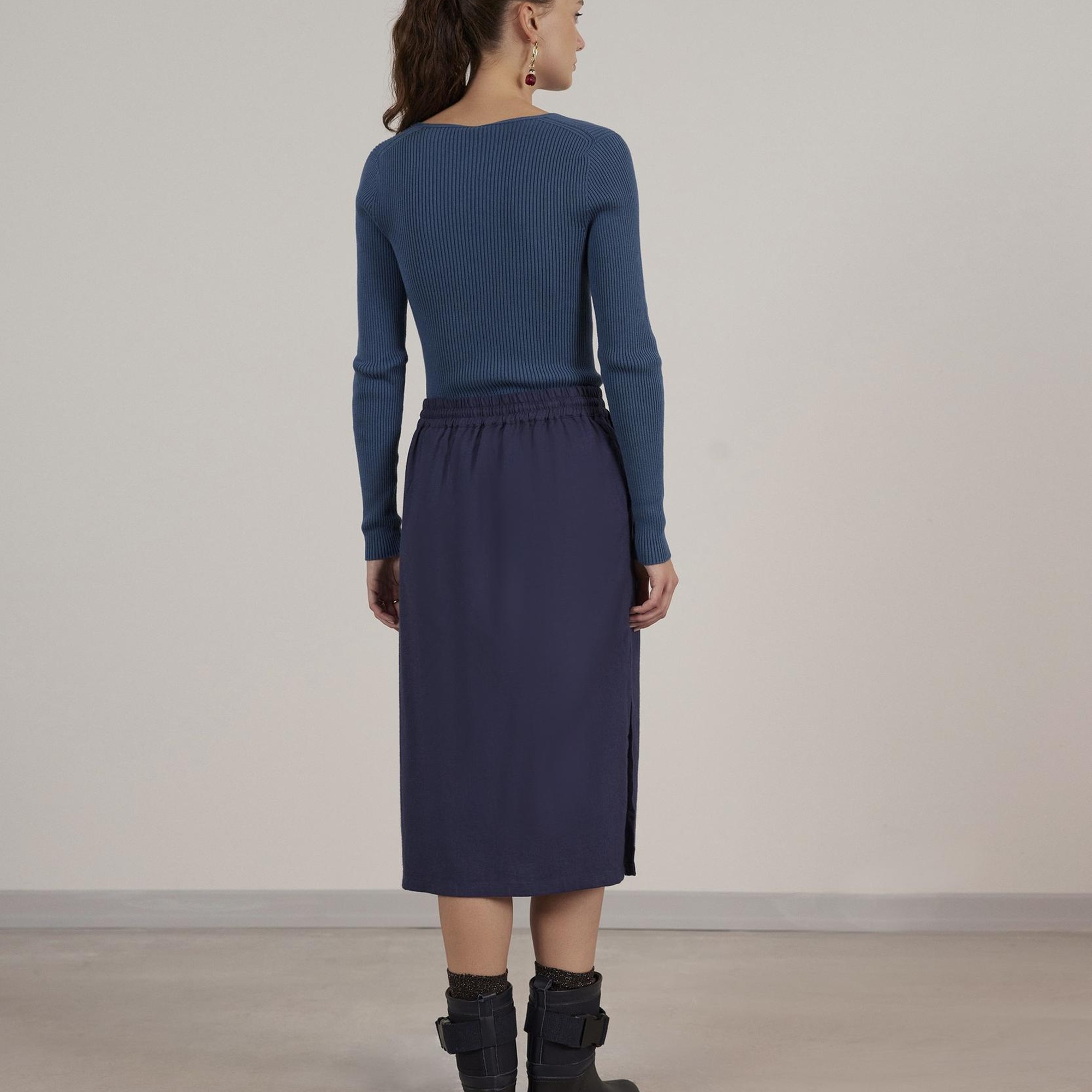 YARGICI V Yakalı Dikişsiz Triko