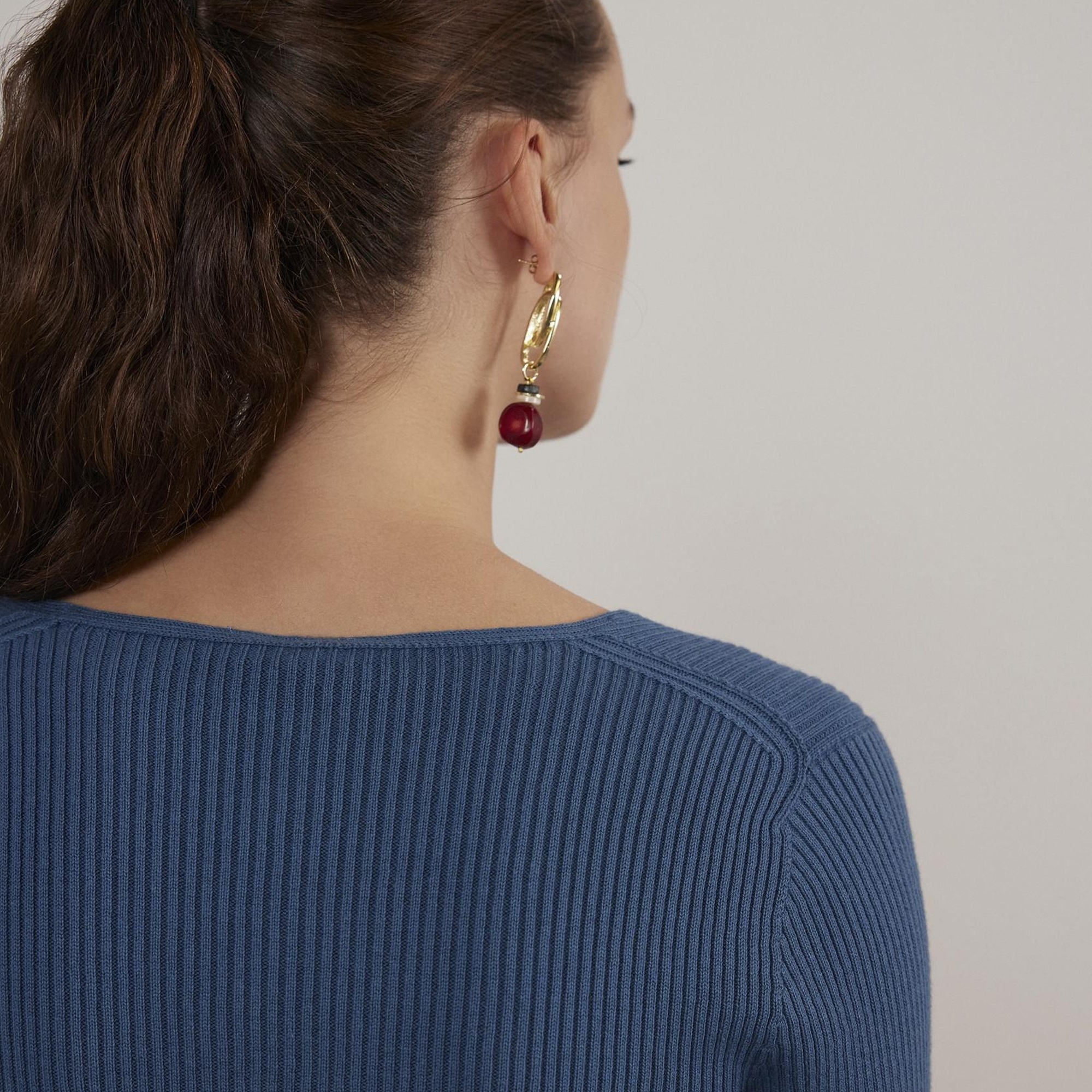 YARGICI V Yakalı Dikişsiz Triko