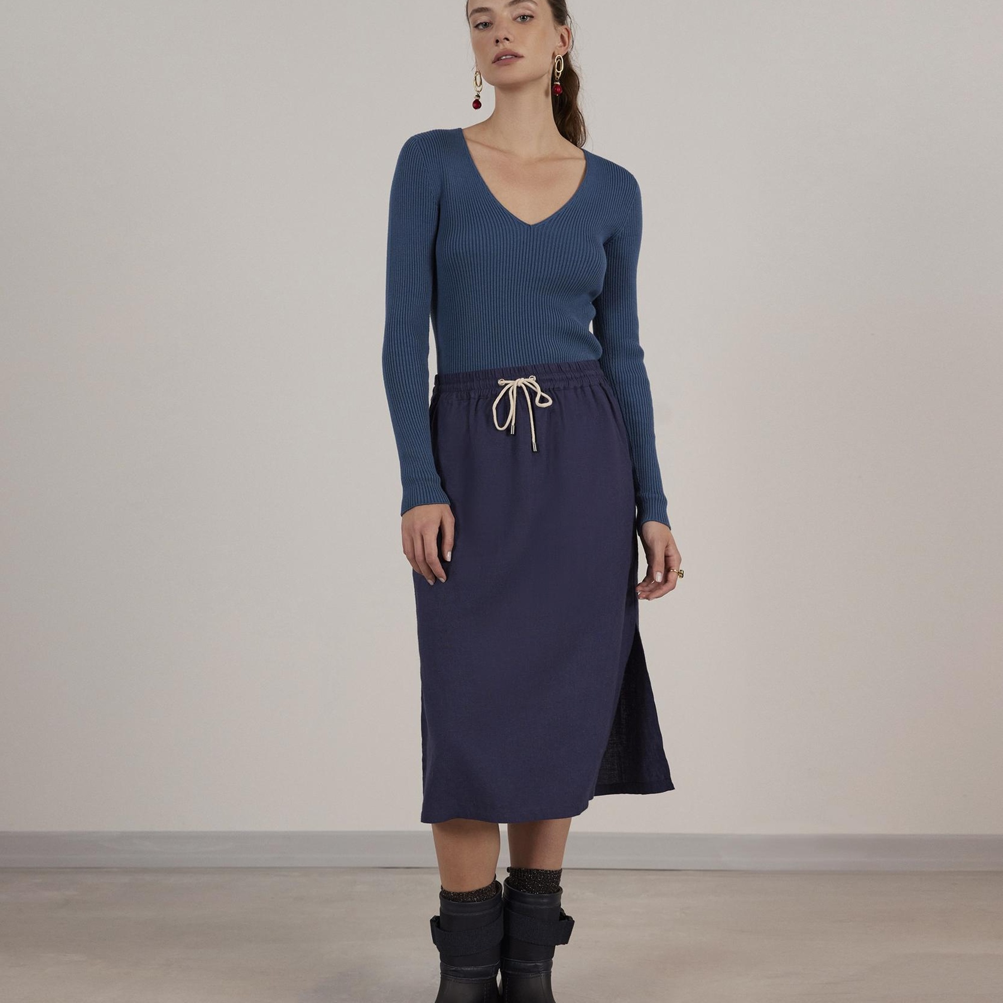 YARGICI V Yakalı Dikişsiz Triko