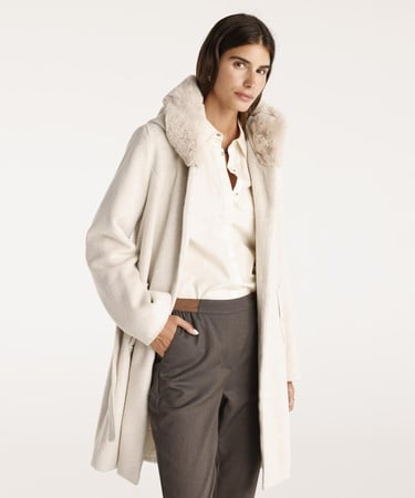  YARGICI Kapüşon Detaylı Palto