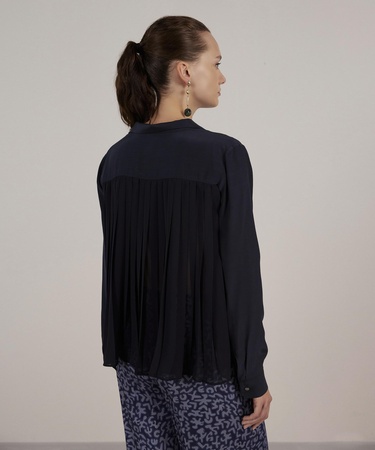  YARGICI Arka Detaylı Bluz