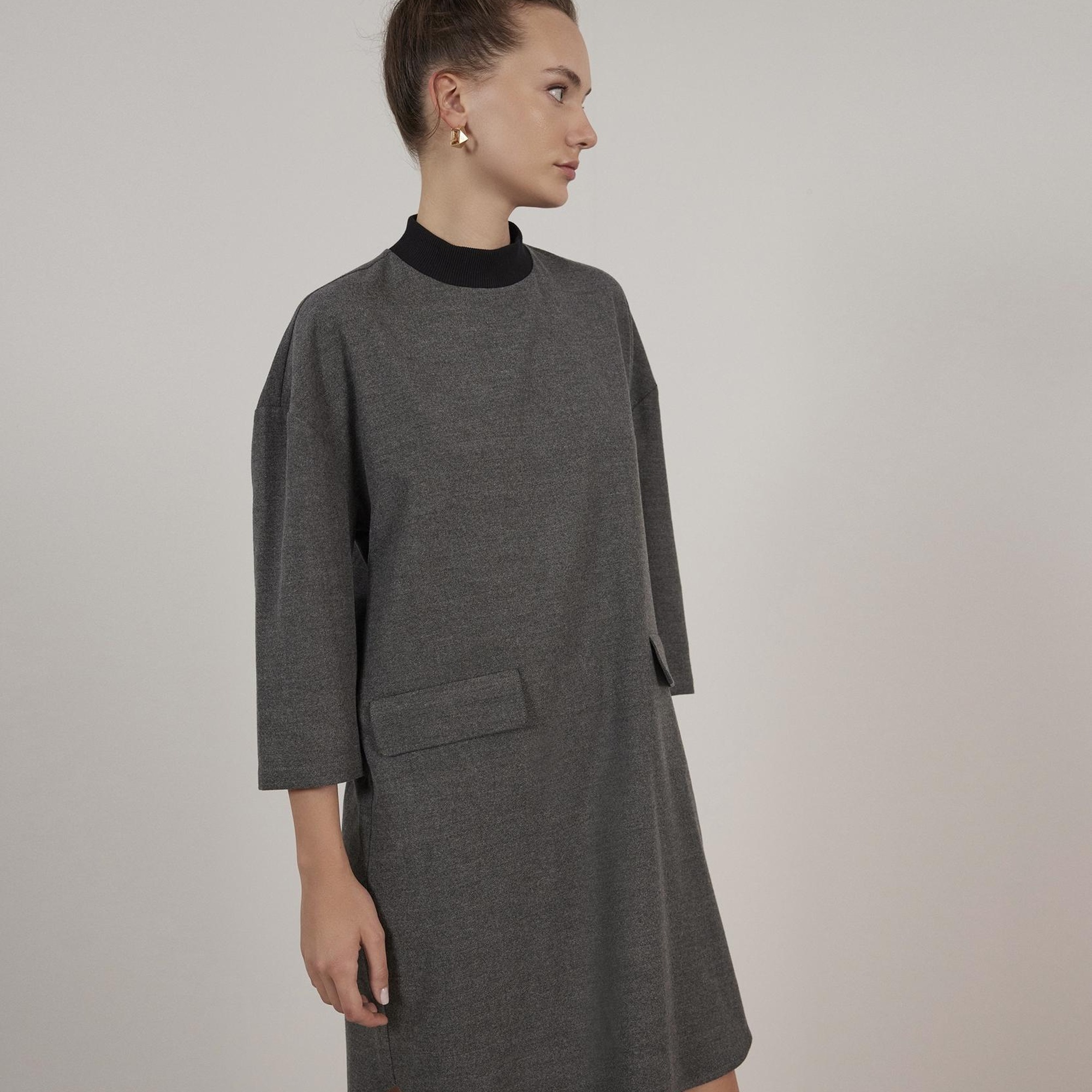 YARGICI Dik Yakalı Elbise