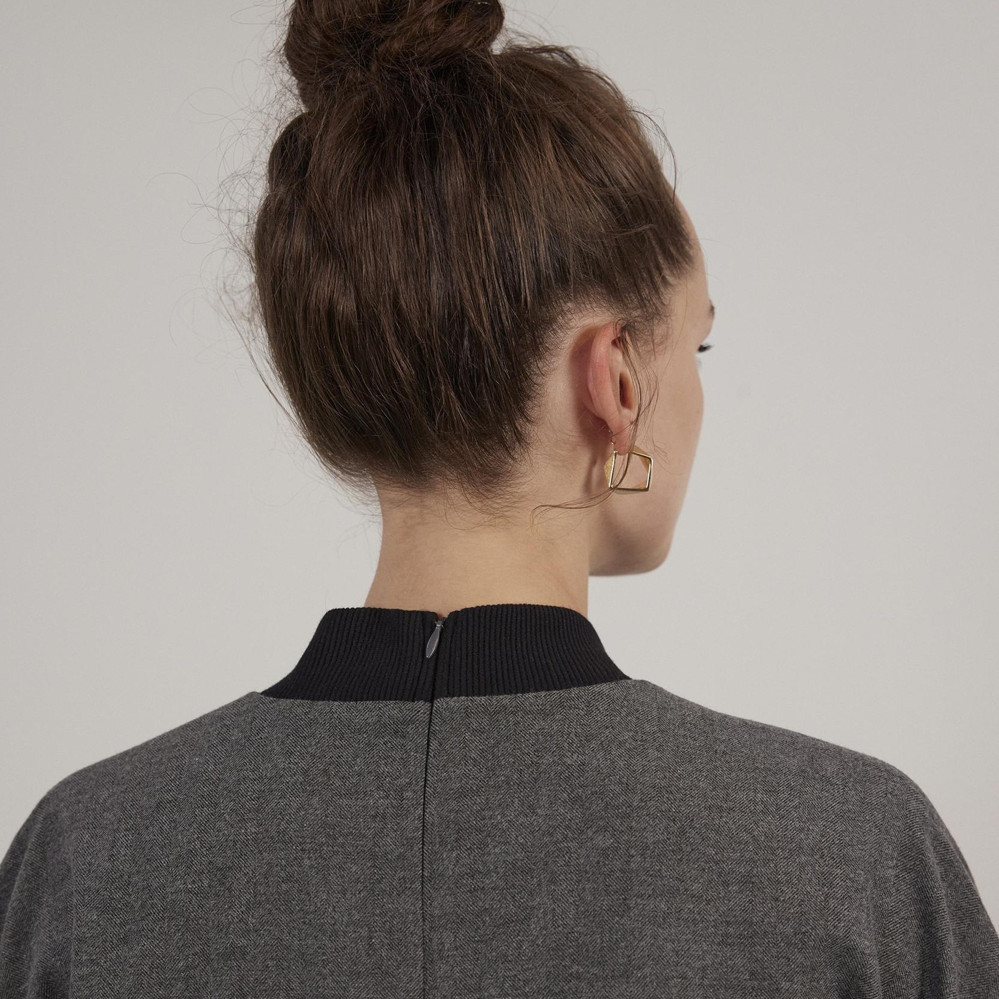 YARGICI Dik Yakalı Elbise