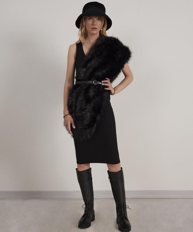  YARGICI V Yaka Seamless Kolsuz Elbise