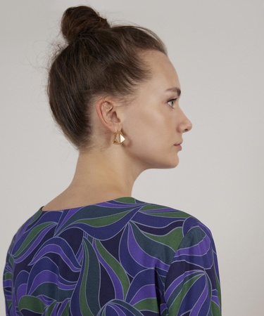  YARGICI V Yaka Elbise