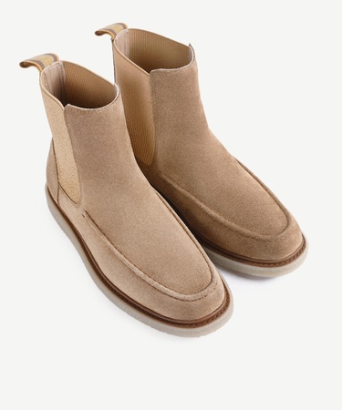  YARGICI Retro Görünümlü Lastikli Bot