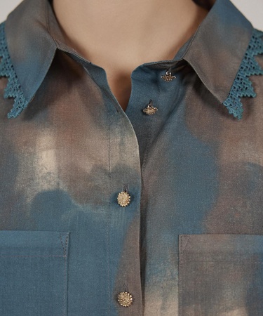  Dantel Detaylı Gömlek