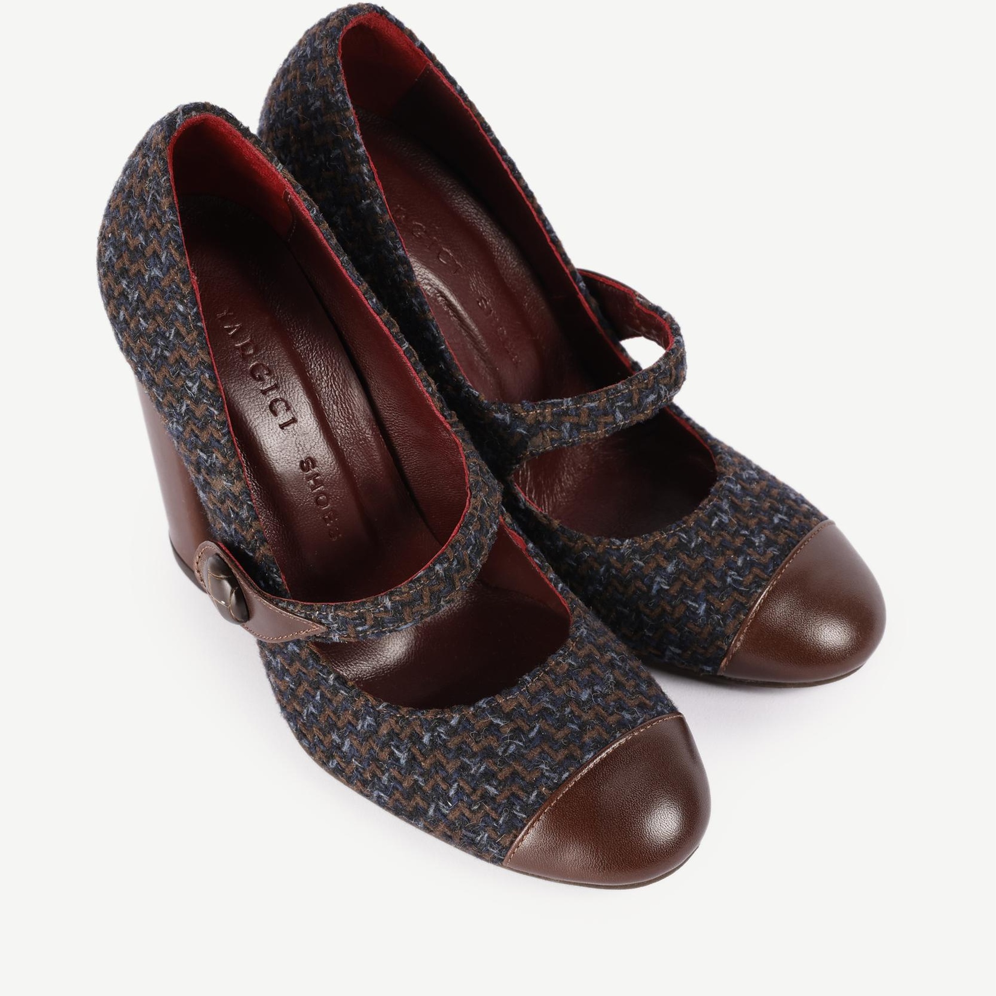 YARGICI Retro Düğmeli Topuklu Kumaş Ayakkabı