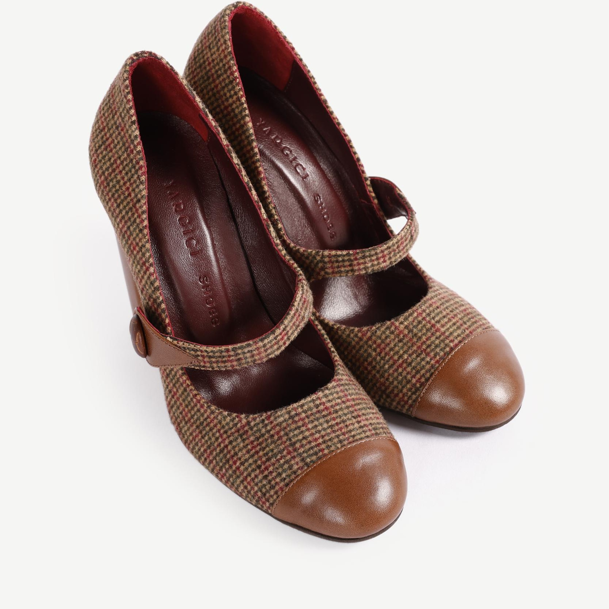 YARGICI Retro Düğmeli Topuklu Kumaş Ayakkabı