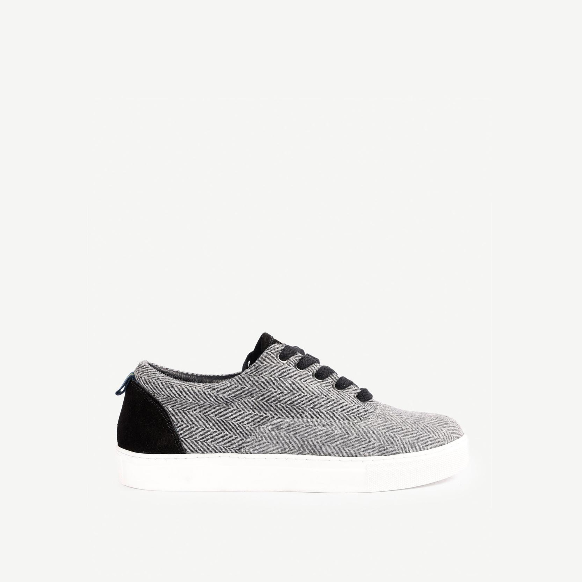 YARGICI Balıksırt Desenli Kumaş Spor Ayakkabı