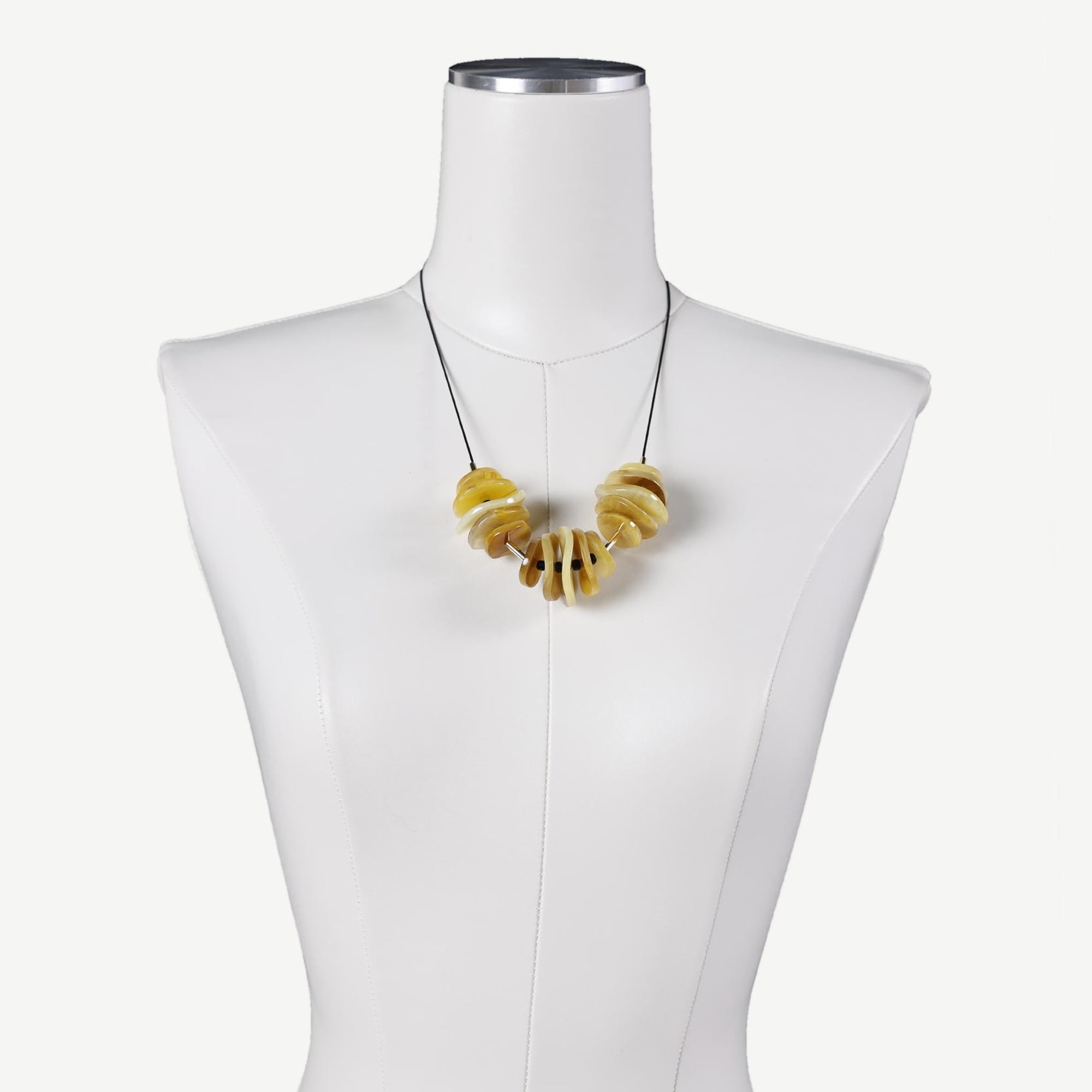 YARGICI Deri Saplı Yuvarlak Formlu Kolye