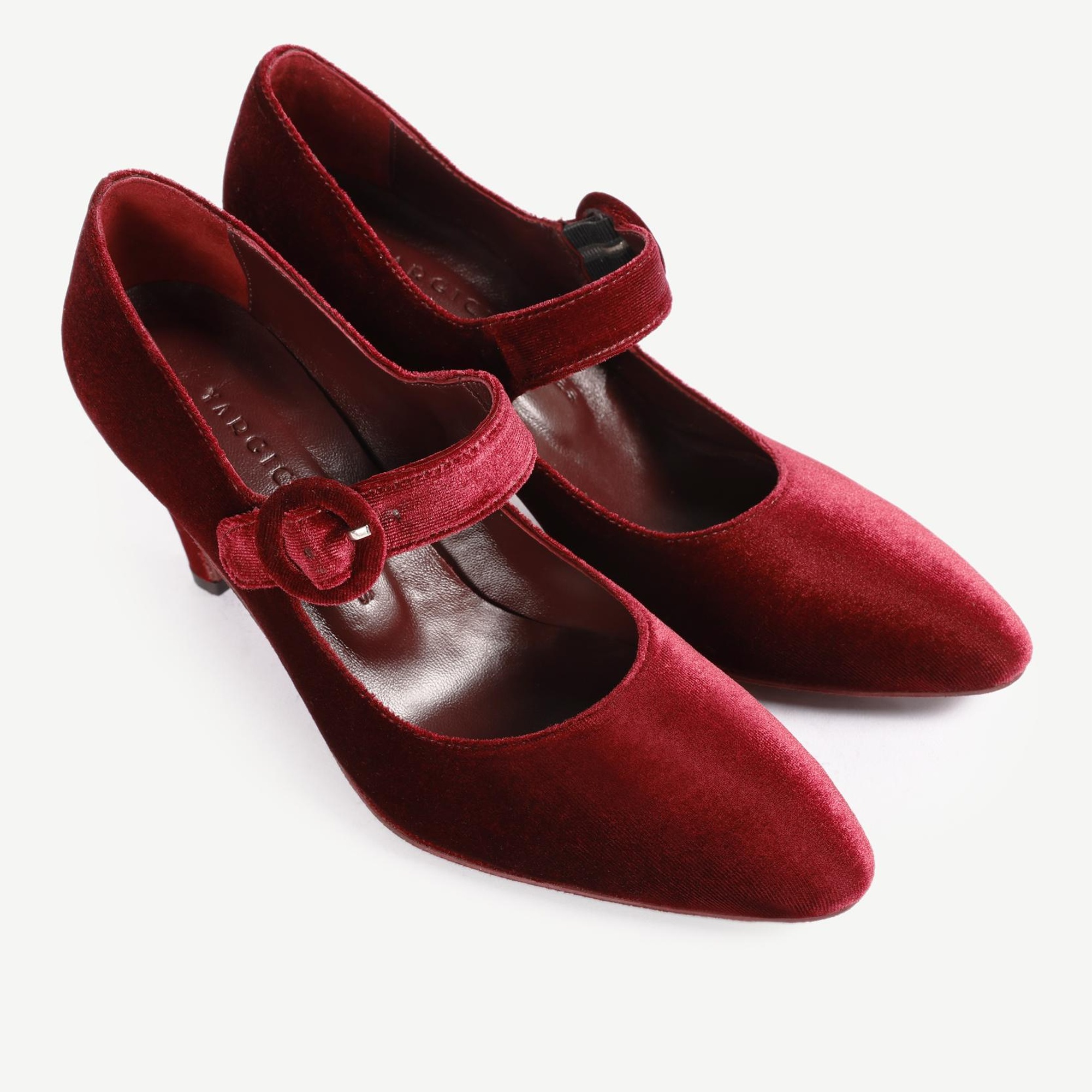 YARGICI Kadife Kumaş Tabanlı Topuklu Ayakkabı