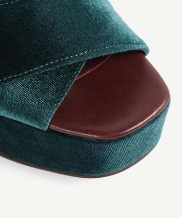  YARGICI Kadife Kumaşlı Platform Ayakkabı