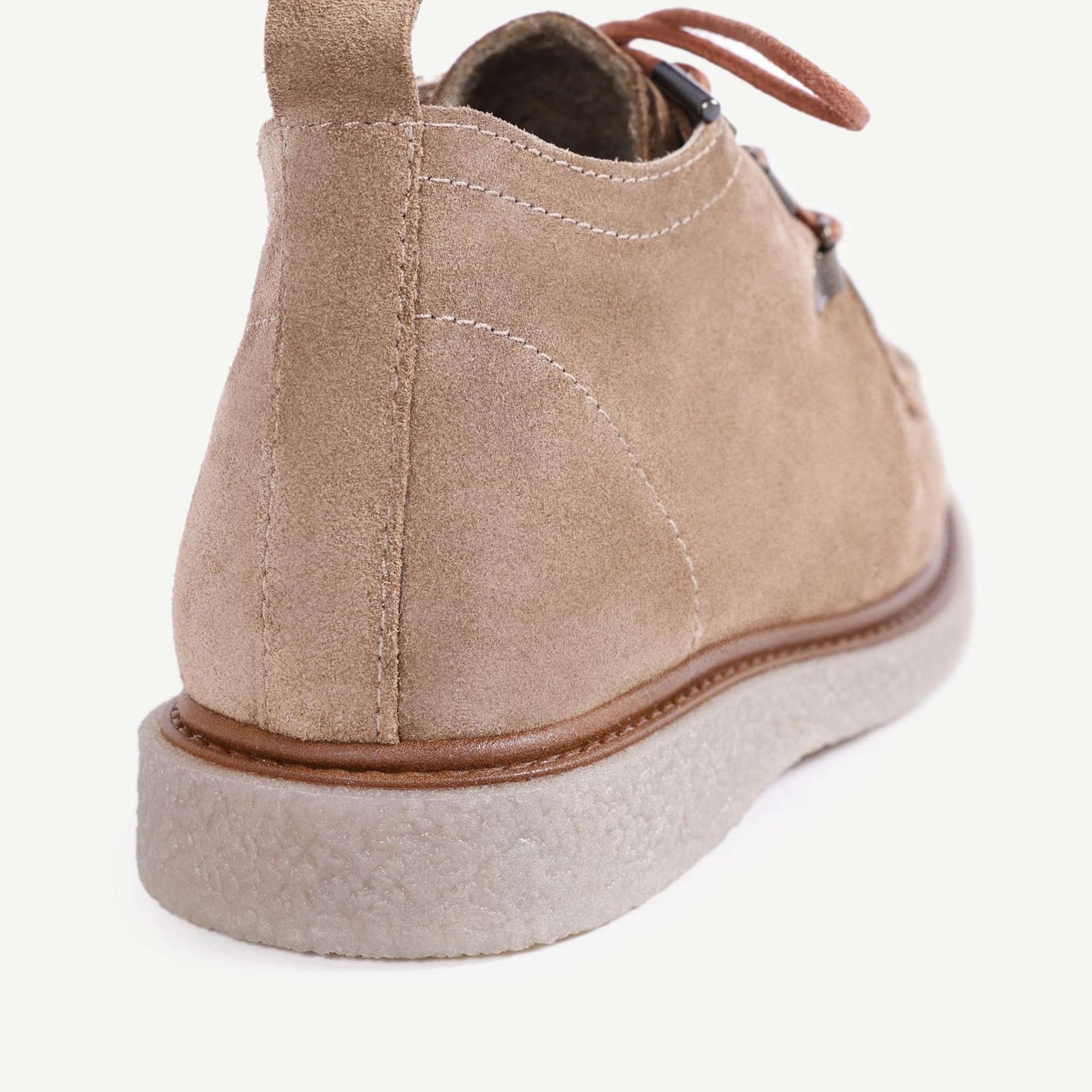 YARGICI Retro Görünümlü Bağcıklı Bot