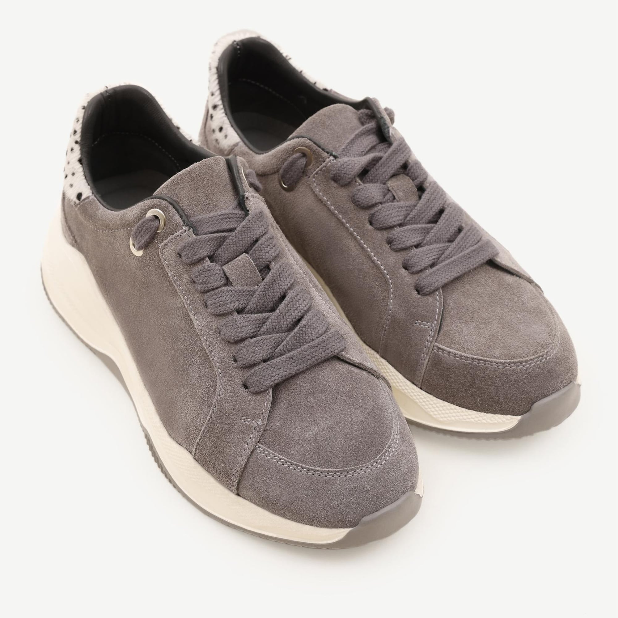 YARGICI Tay Tüyü Detaylı Deri Sneaker