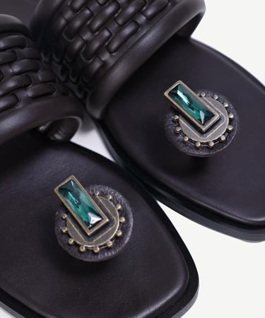  YARGICI Etnik Tokalı Deri Terlik