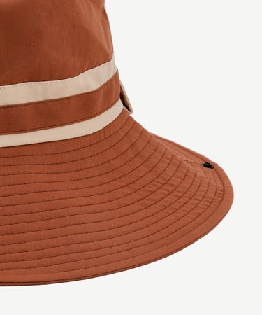  YARGICI Geniş Kenarlı Kumaş Şapka