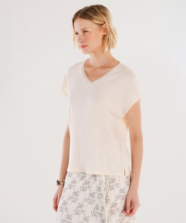  YARGICI V Yaka Kolsuz T-shirt