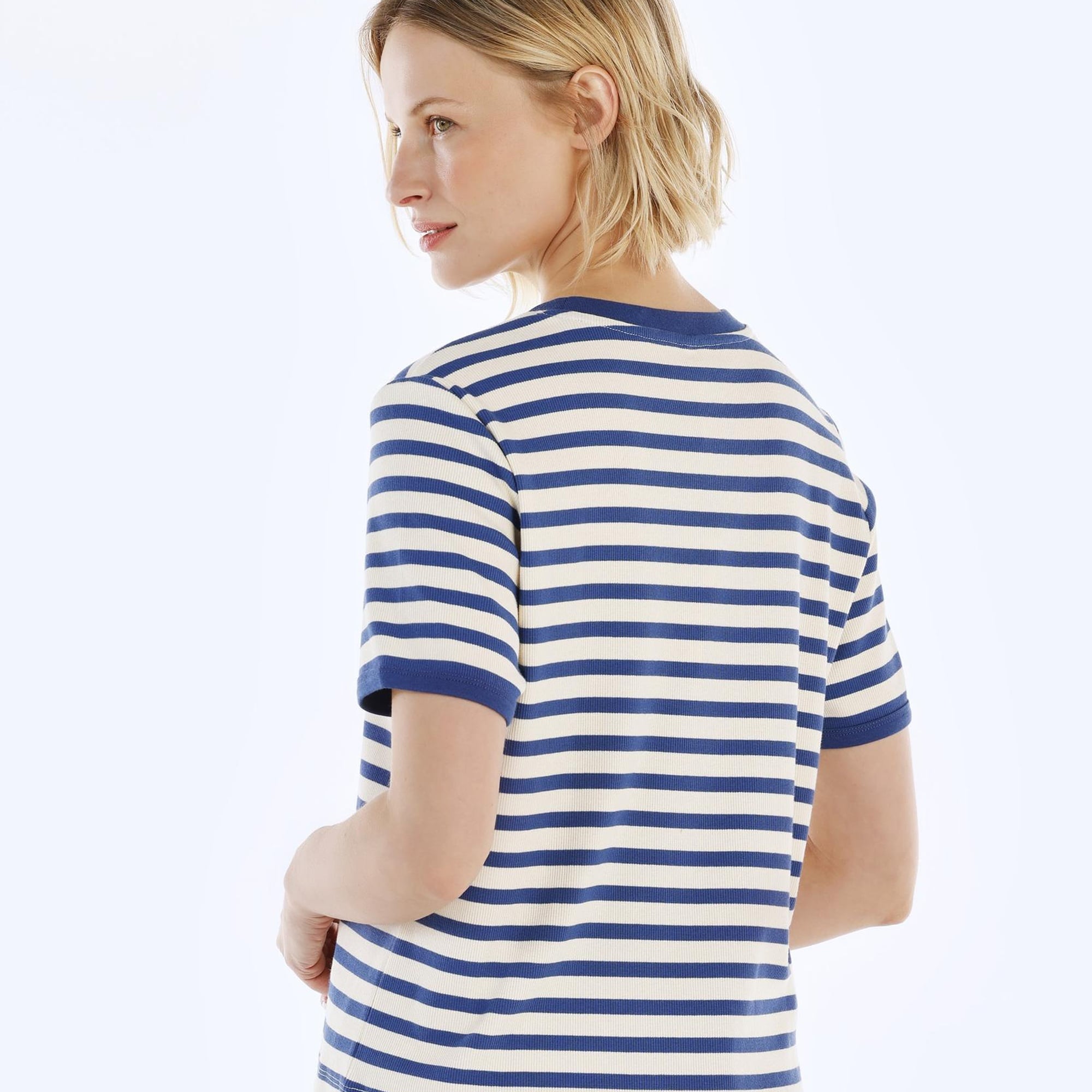 YARGICI Bisiklet Yakalı T-shirt