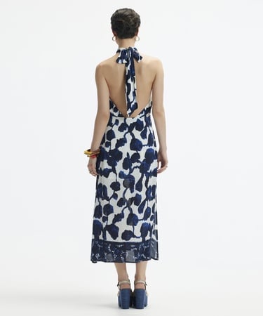  YARGICI Boyundan Bağlamalı Sırtı Açık Uzun Elbise