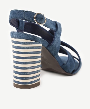  YARGICI Çapraz Bantlı Deri Topuklu Sandalet