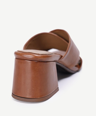  YARGICI Yumuşak Tabanlı Çapraz Deri Topuklu Terlik