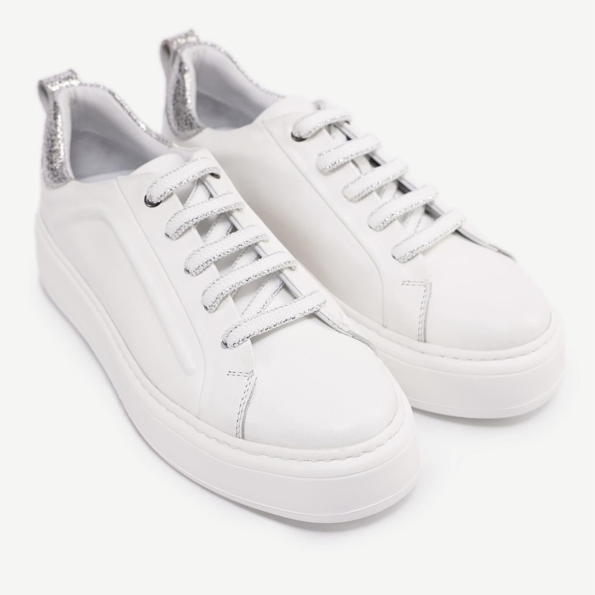 YARGICI Kabartma Detaylı Deri Sneakers