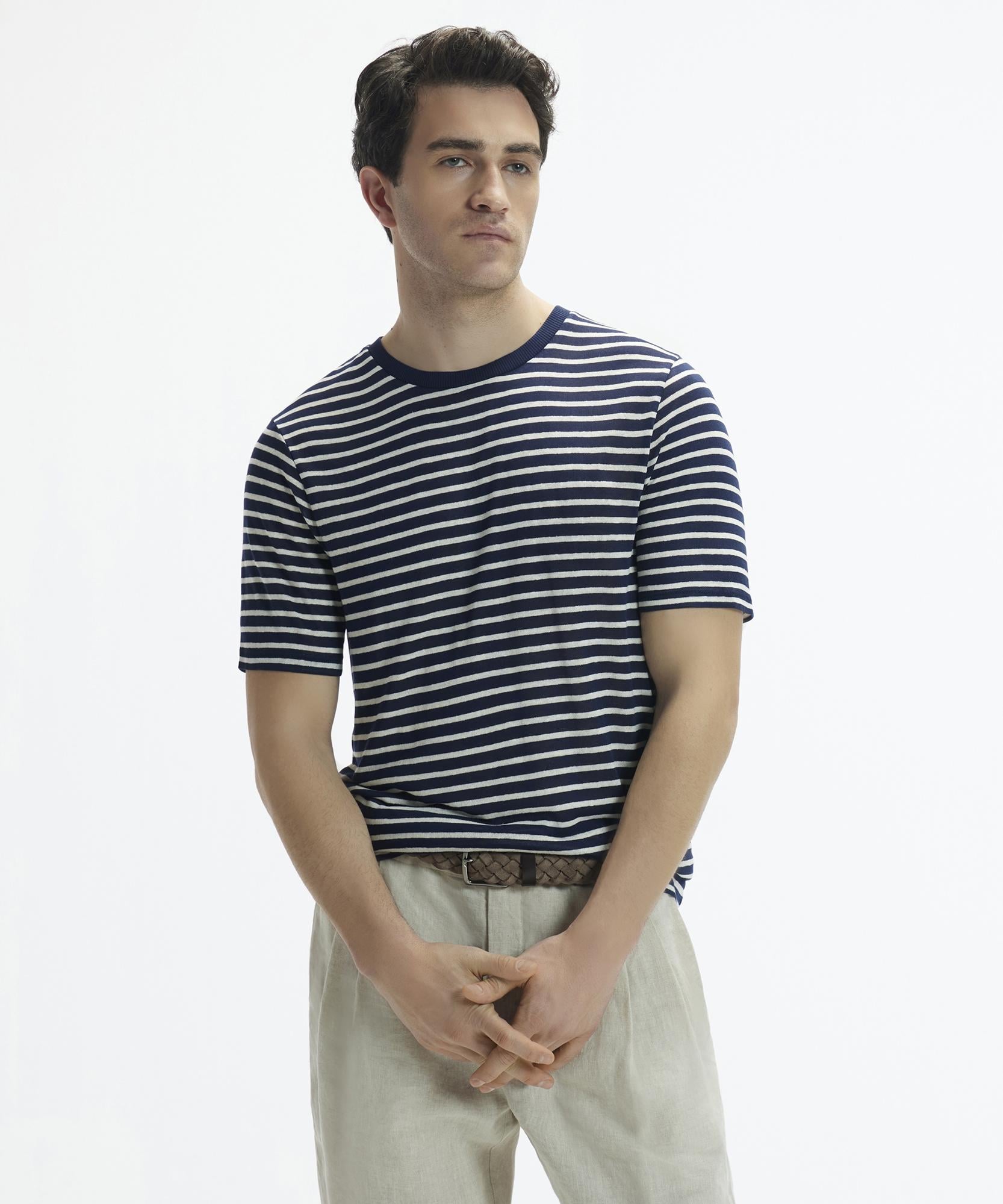  YARGICI Kısa Kollu  T-Shirt