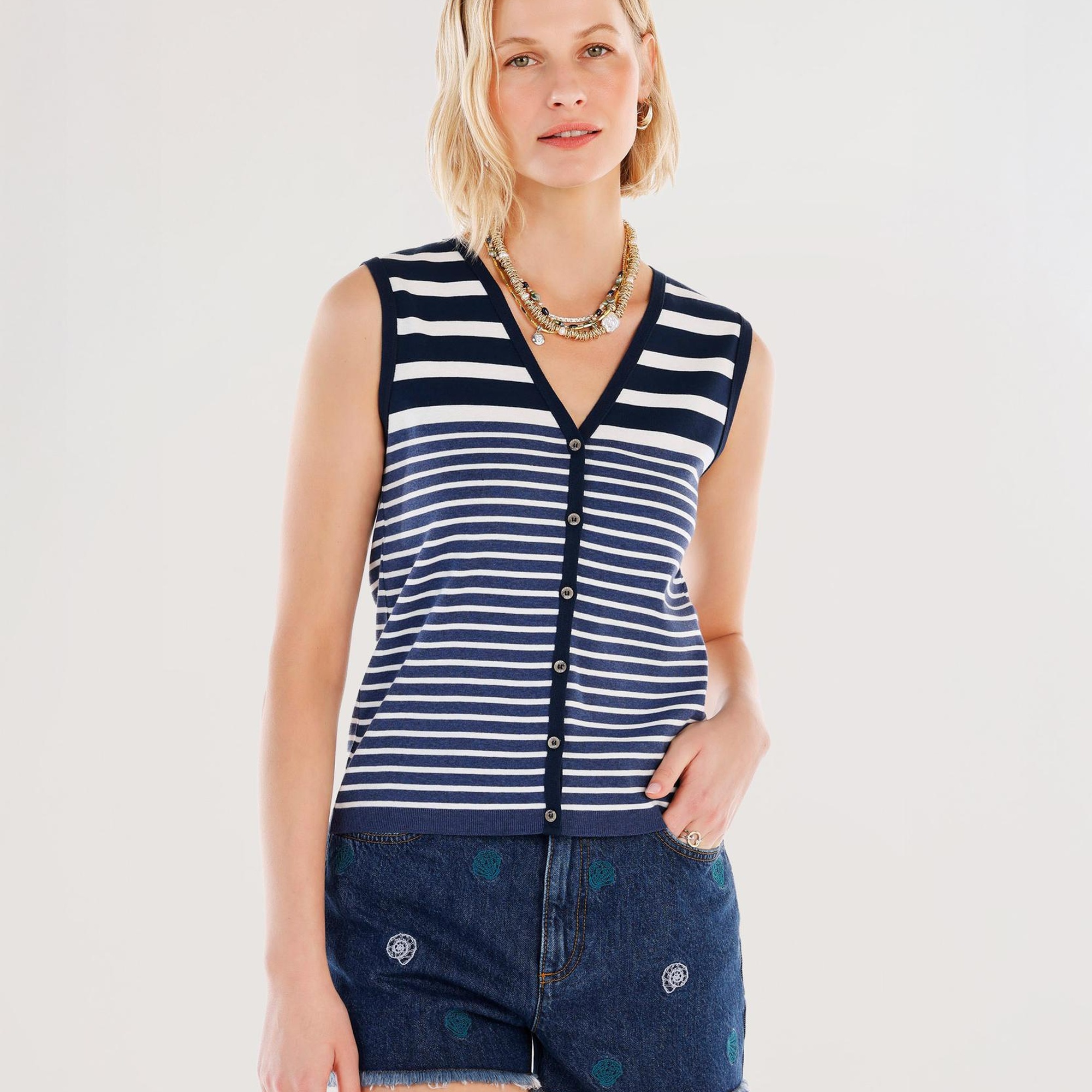 YARGICI V Yaka Kolsuz Hırka