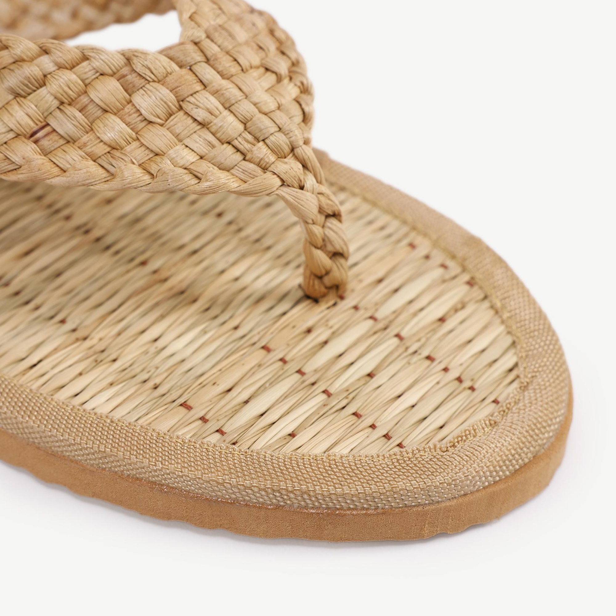 YARGICI Su Sümbülü Yaprağından Örülmüş Hasır Terlik