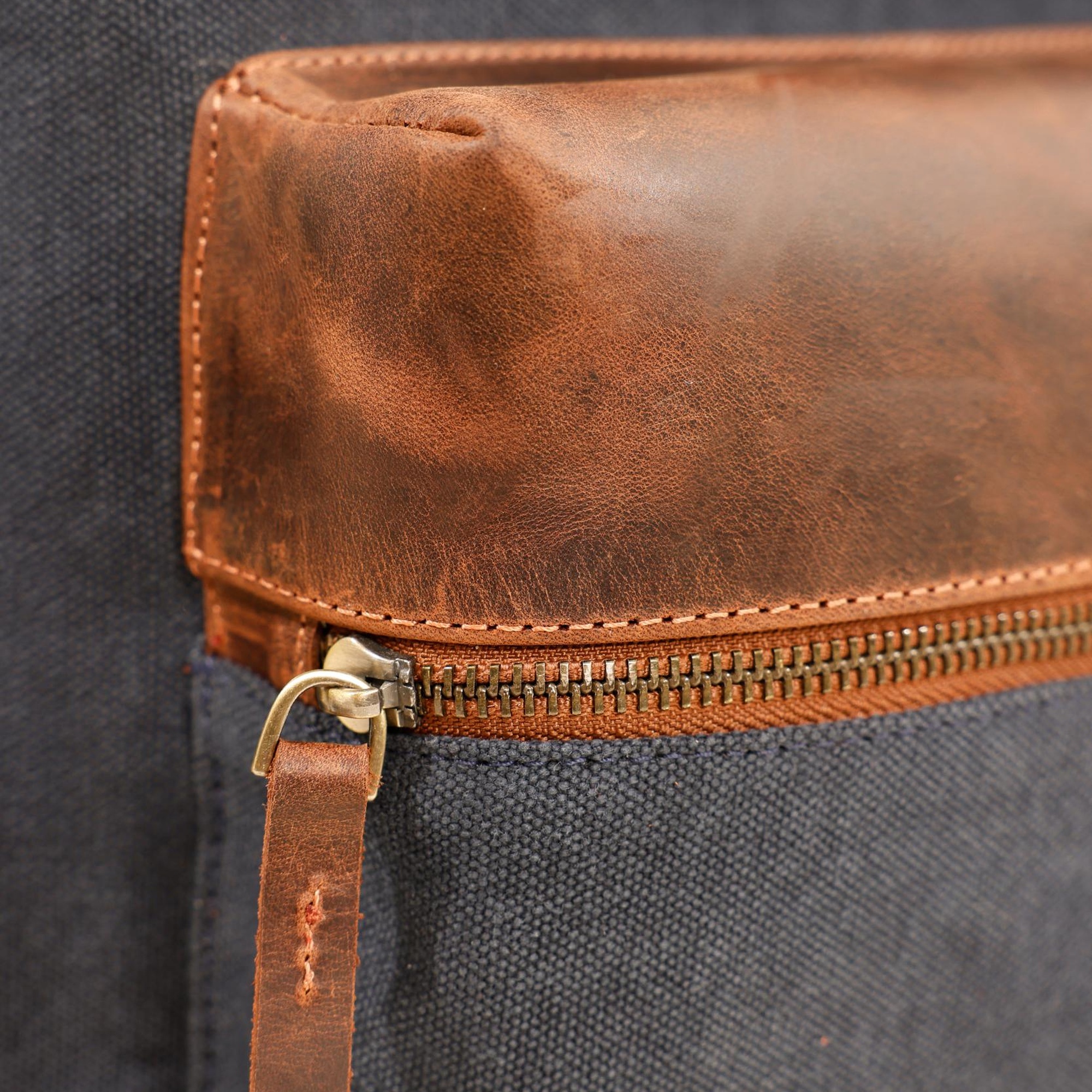 YARGICI Deri Cep Detaylı Canvas Sırt Çantası