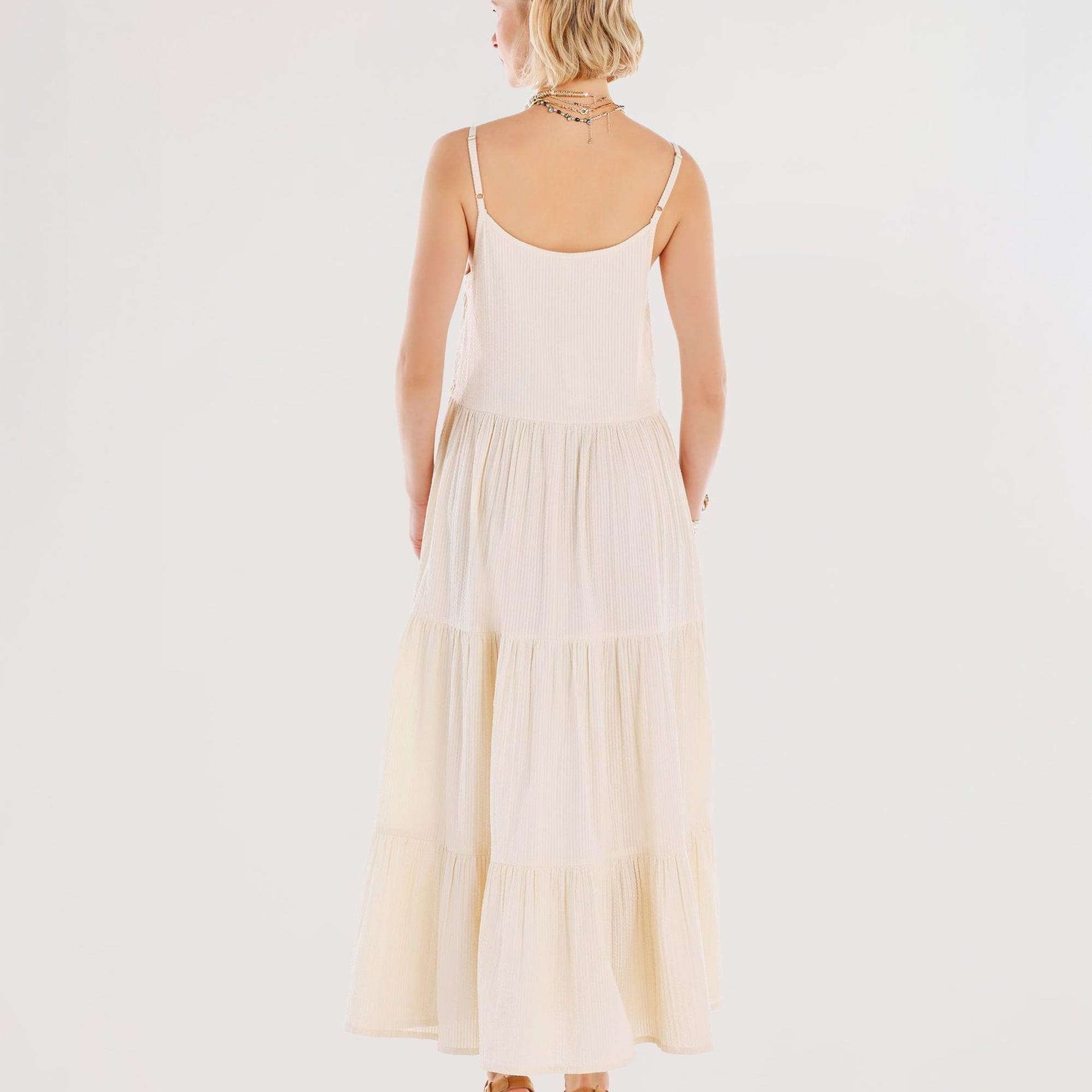 YARGICI Nakış Detaylı Askılı Midi Boy Elbise