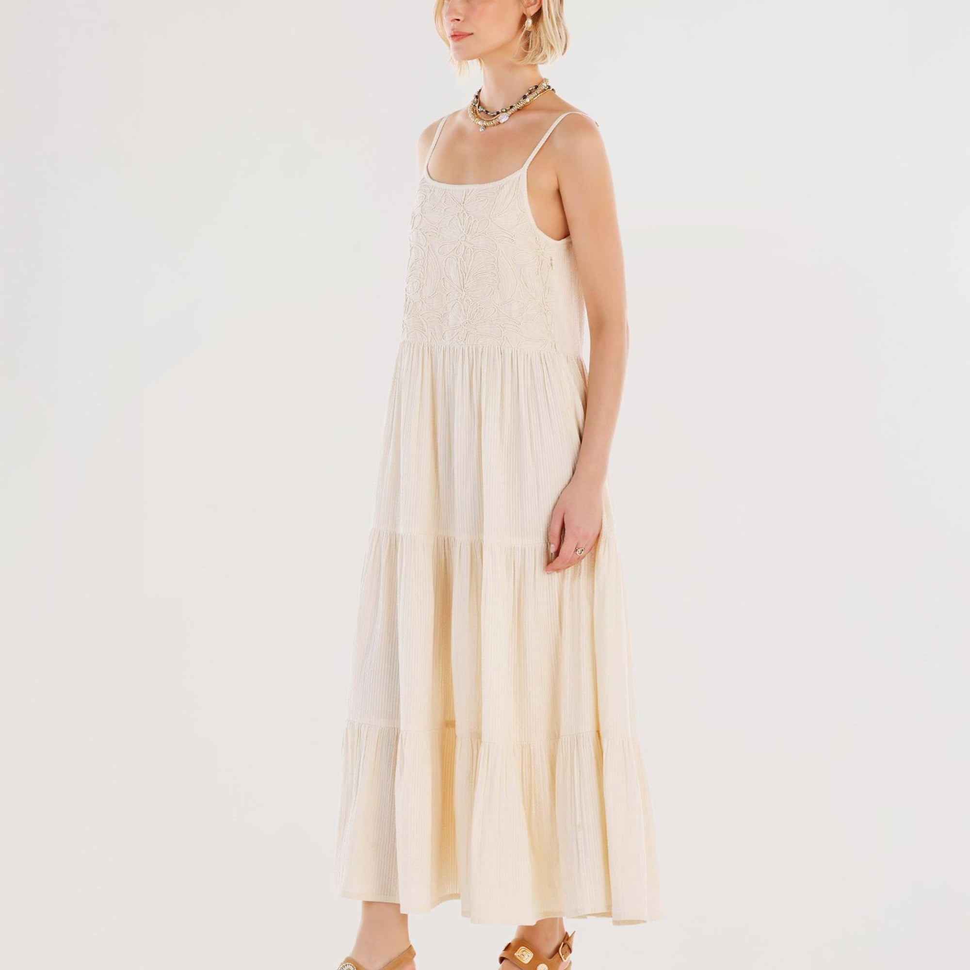 YARGICI Nakış Detaylı Askılı Midi Boy Elbise