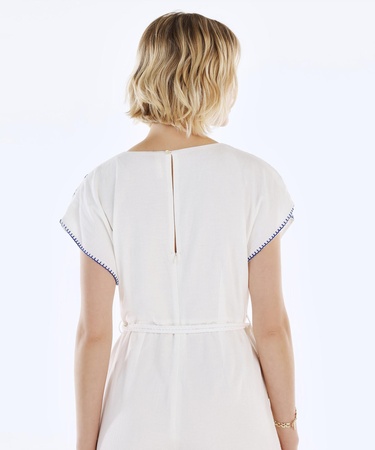  YARGICI Nakış Detaylı Kemerli Kısa Kollu Tulum