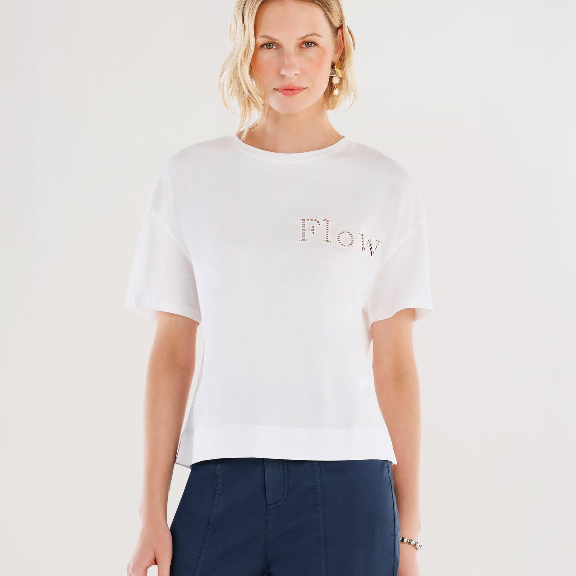 YARGICI Nakış Detaylı Bisiklet Yaka Kısa Kollu T-shirt