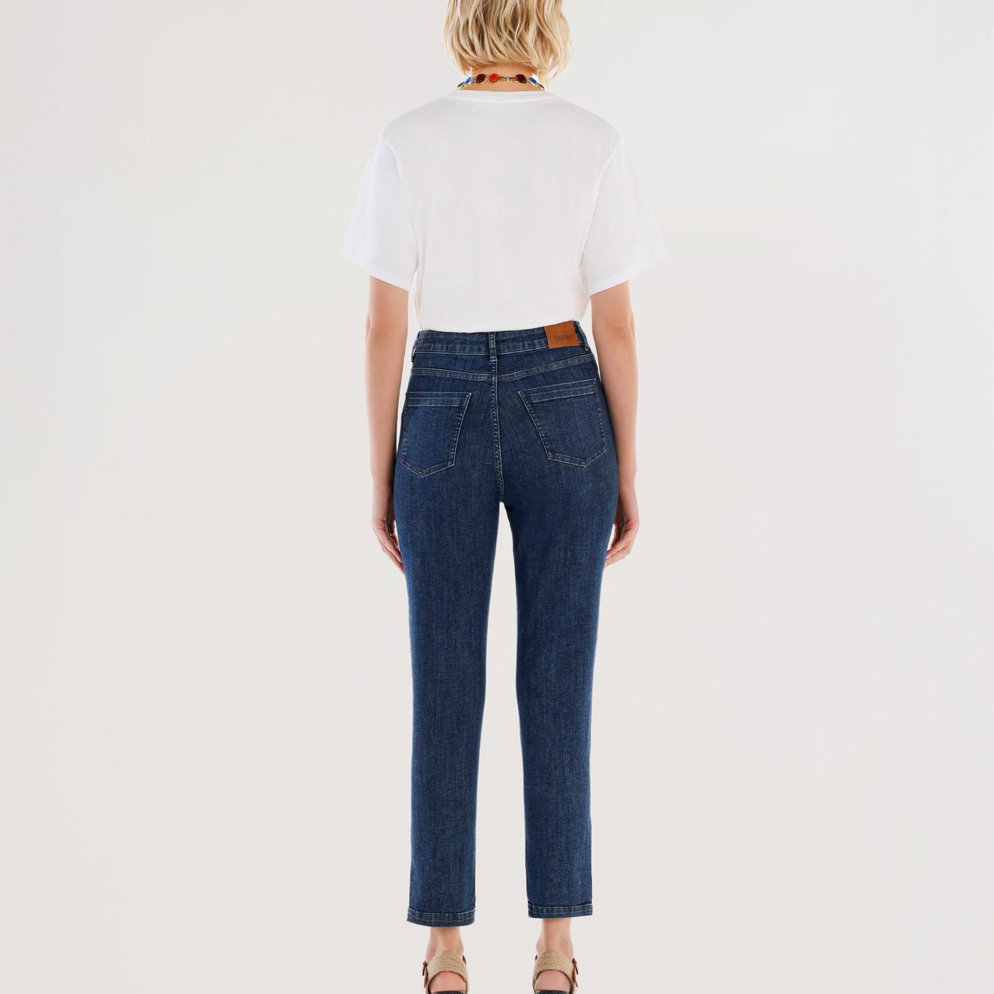 YARGICI Paça Yırtmaç Detaylı Normal Bel Dar Boru Paça Denim Pantolon