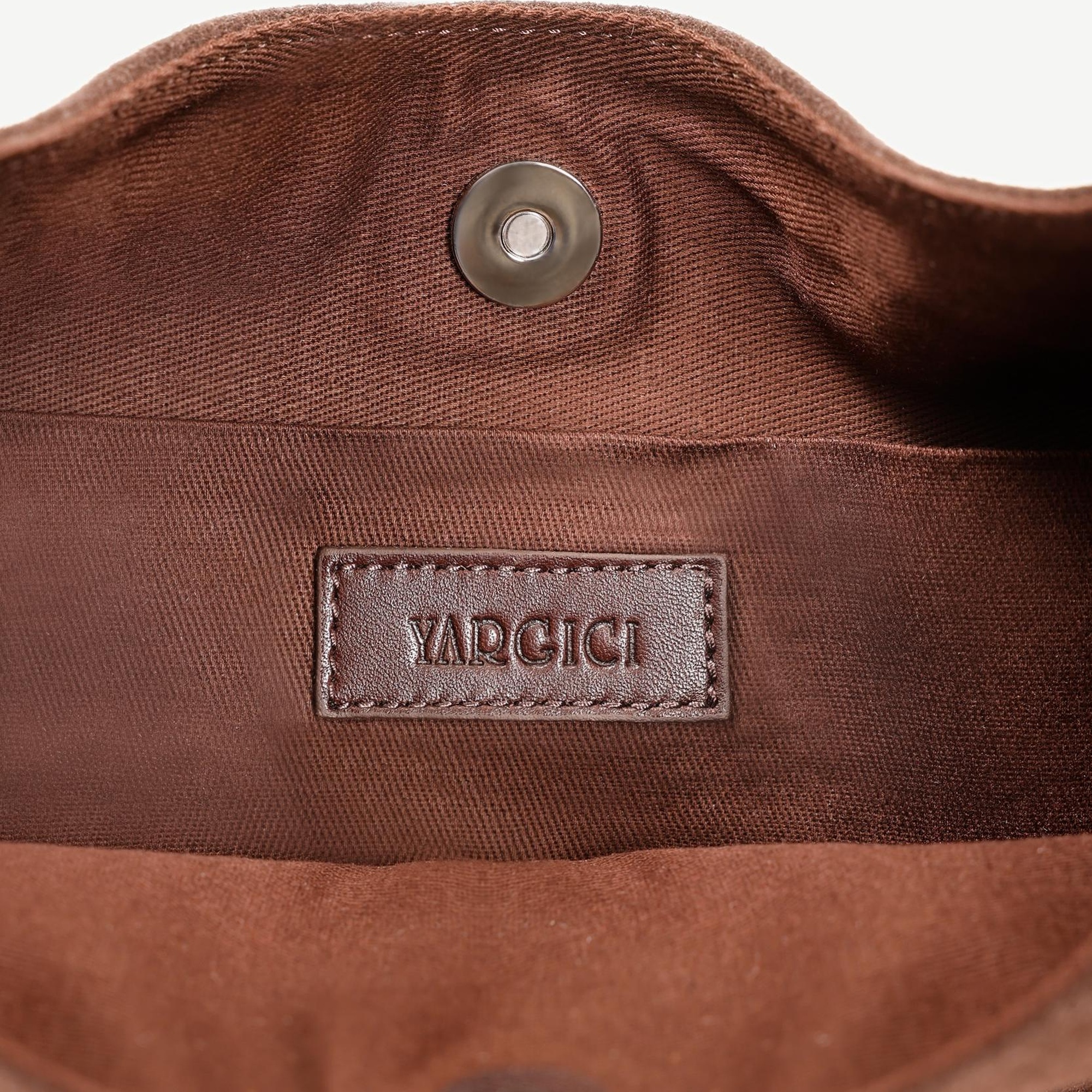 YARGICI Fiyonk Detaylı Süet El Çantası