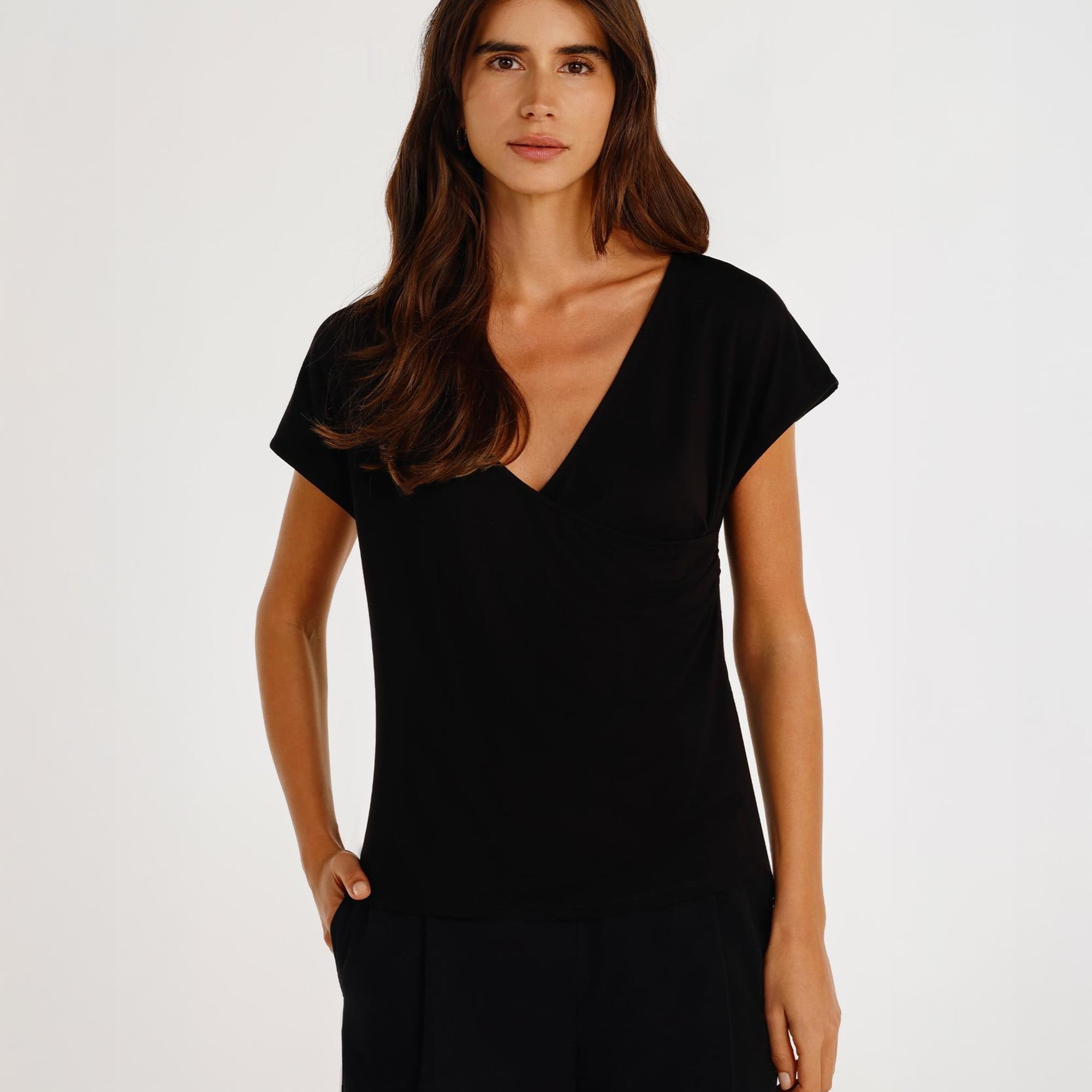 YARGICI Kruvaze Detaylı Kısa Kollu T-shirt