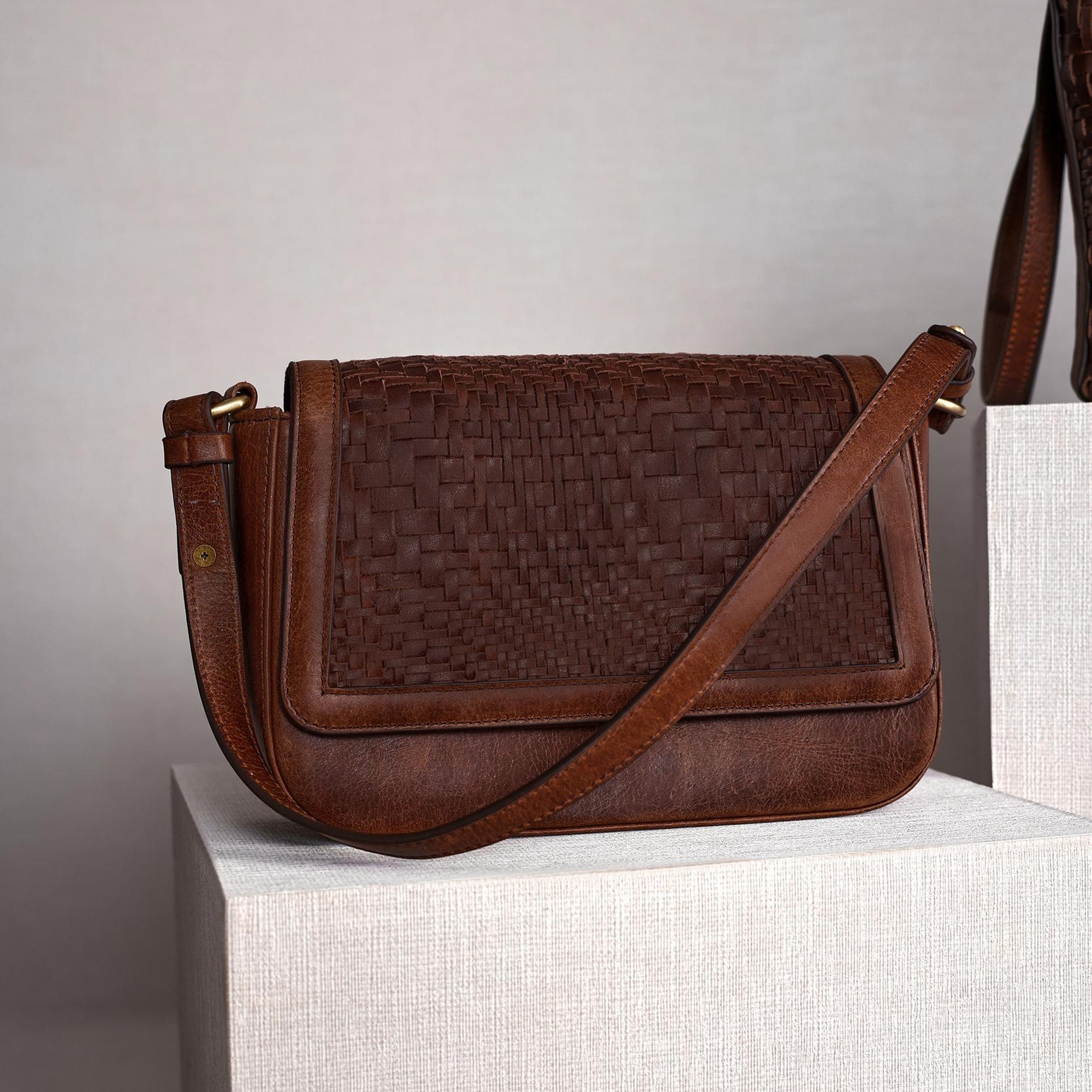 YARGICI Deri Örgü Detaylı Çapraz Çanta