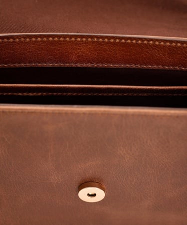  YARGICI Deri Örgü Detaylı Çapraz Çanta