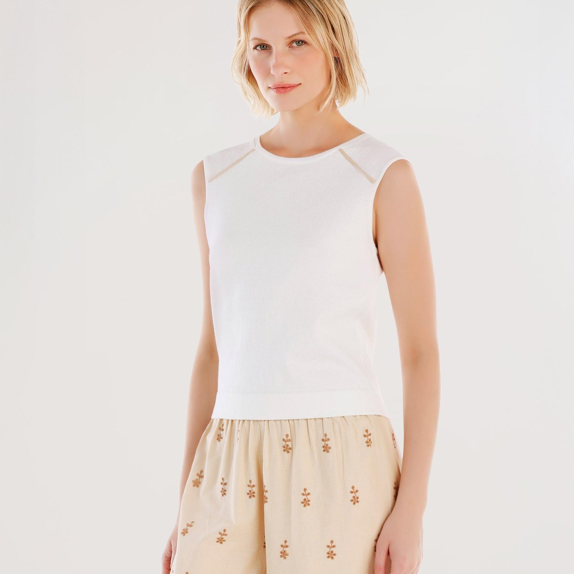 YARGICI Bisiklet Yakalı Kolsuz Triko