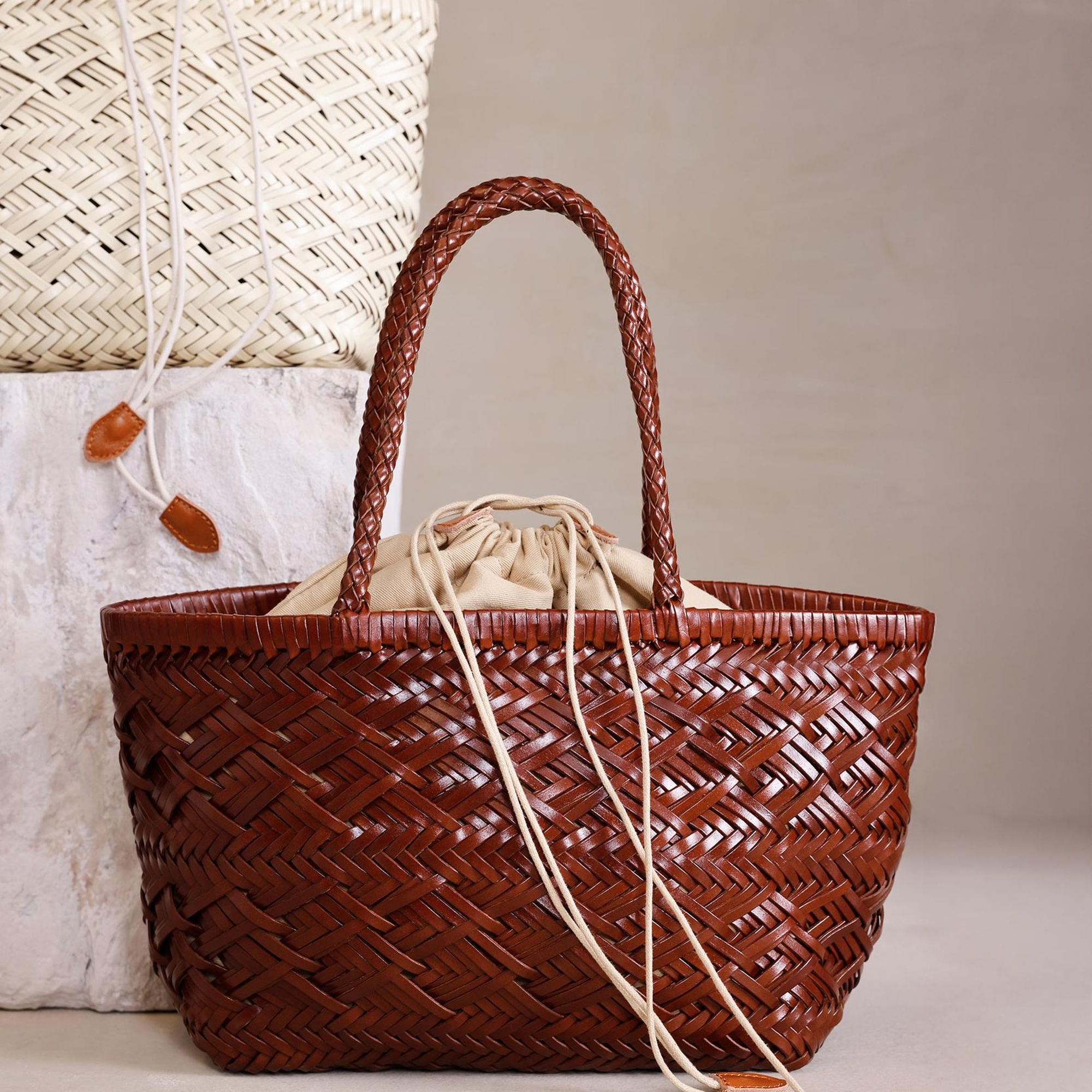 YARGICI Deri Örgü Detaylı Omuz Çantası