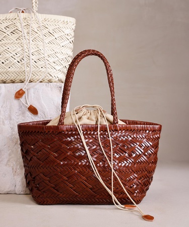  YARGICI Deri Örgü Detaylı Omuz Çantası