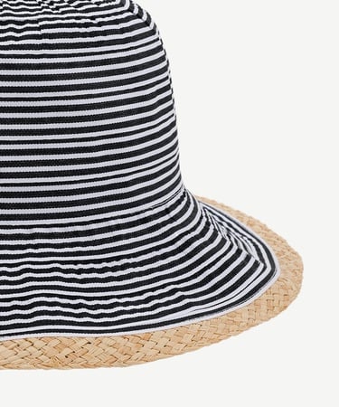  YARGICI Çizgi Detaylı Balıkçı Şapkası