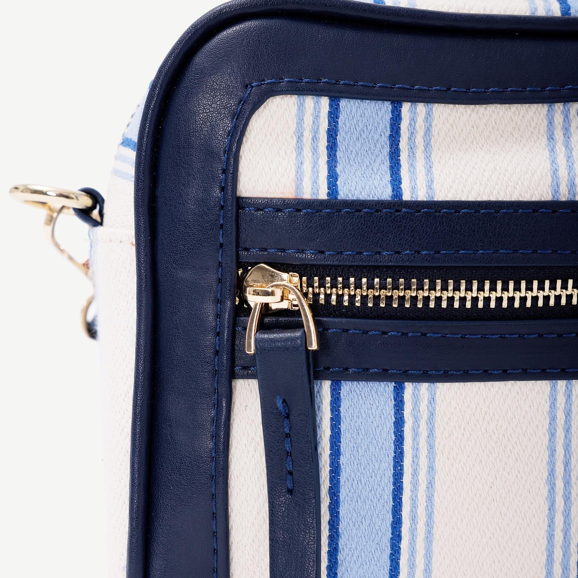 YARGICI Cep Detaylı Canvas Çapraz Çanta