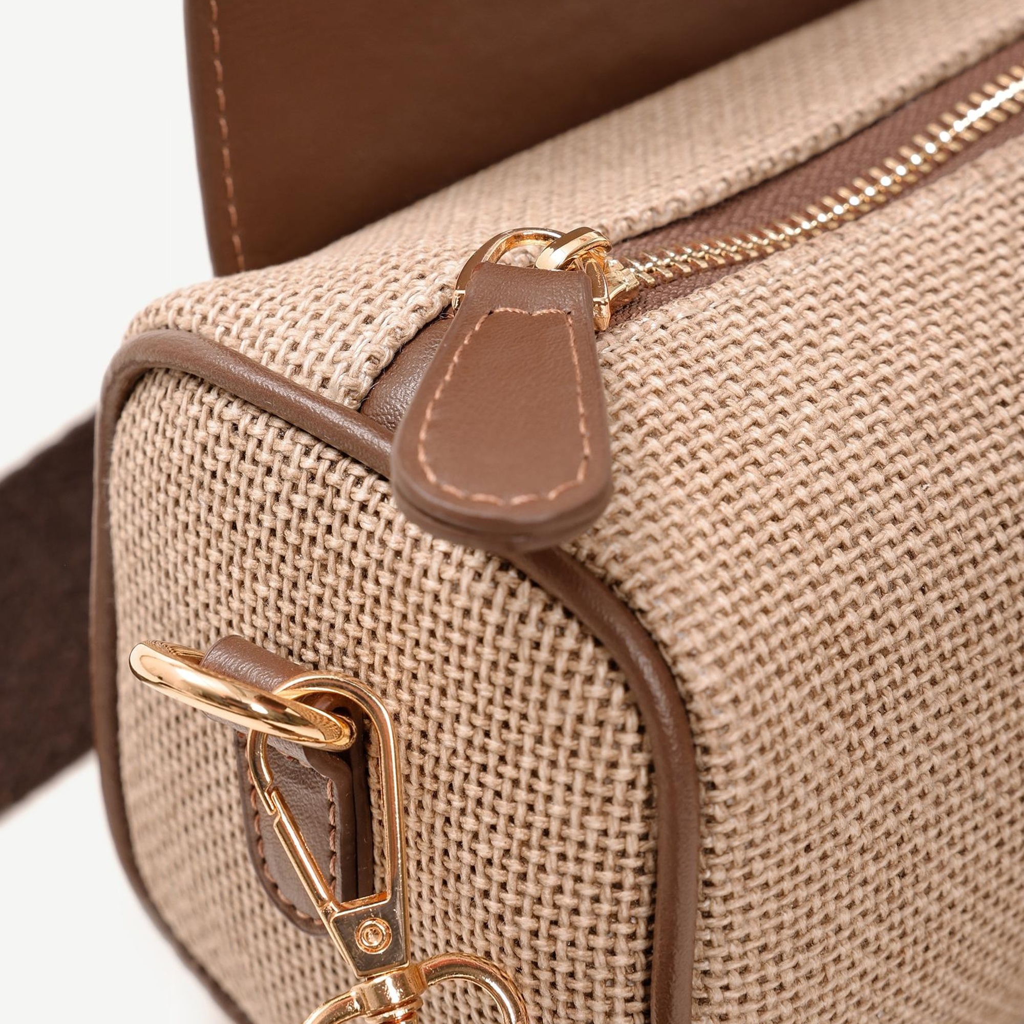 YARGICI Silindir Formlu Canvas Çapraz Çanta