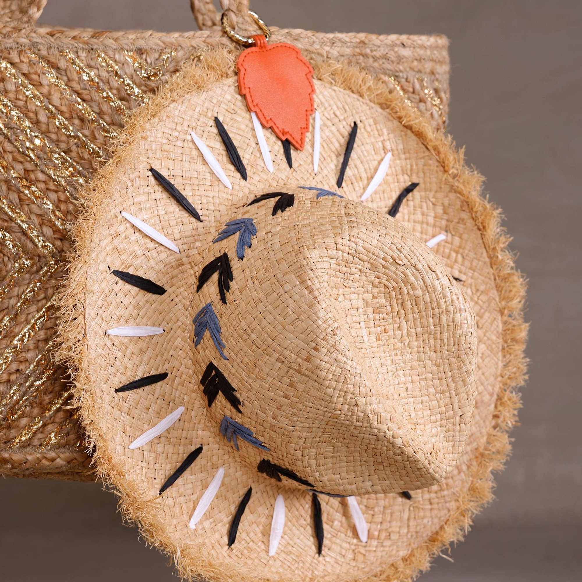 YARGICI Rafya El Yapıımı Kaplin Şapka