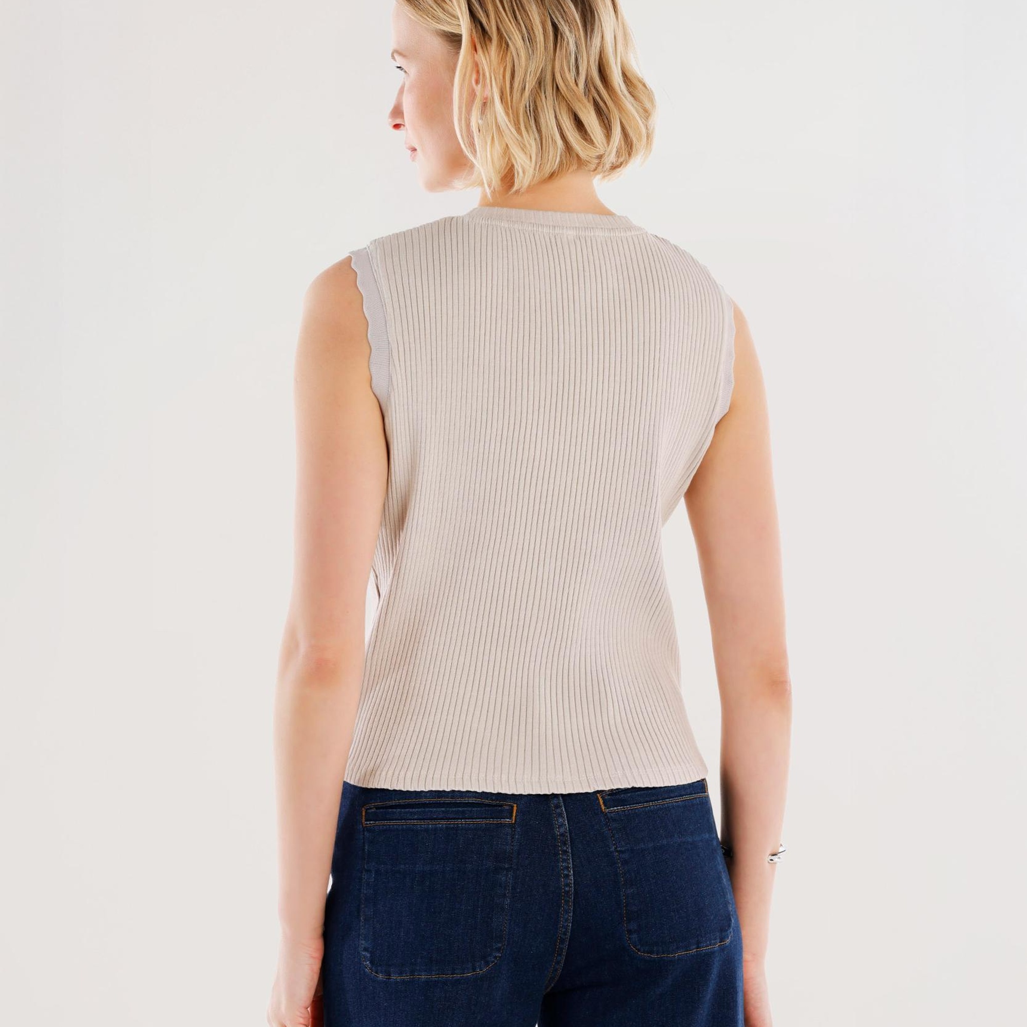 YARGICI Bisiklet Yaka Kolsuz T-shirt