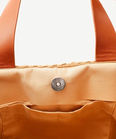  YARGICI Çiçek İşlemeli El Çantası